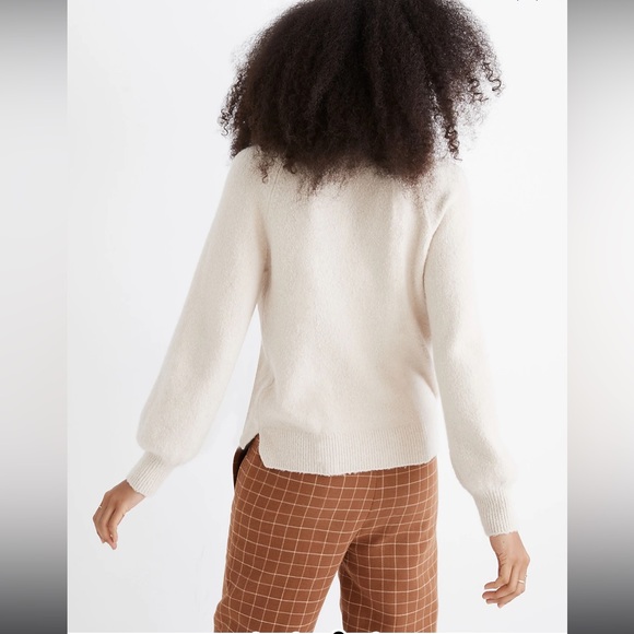 Super soft Madewell Henley Sweater - Picture 3 of 4